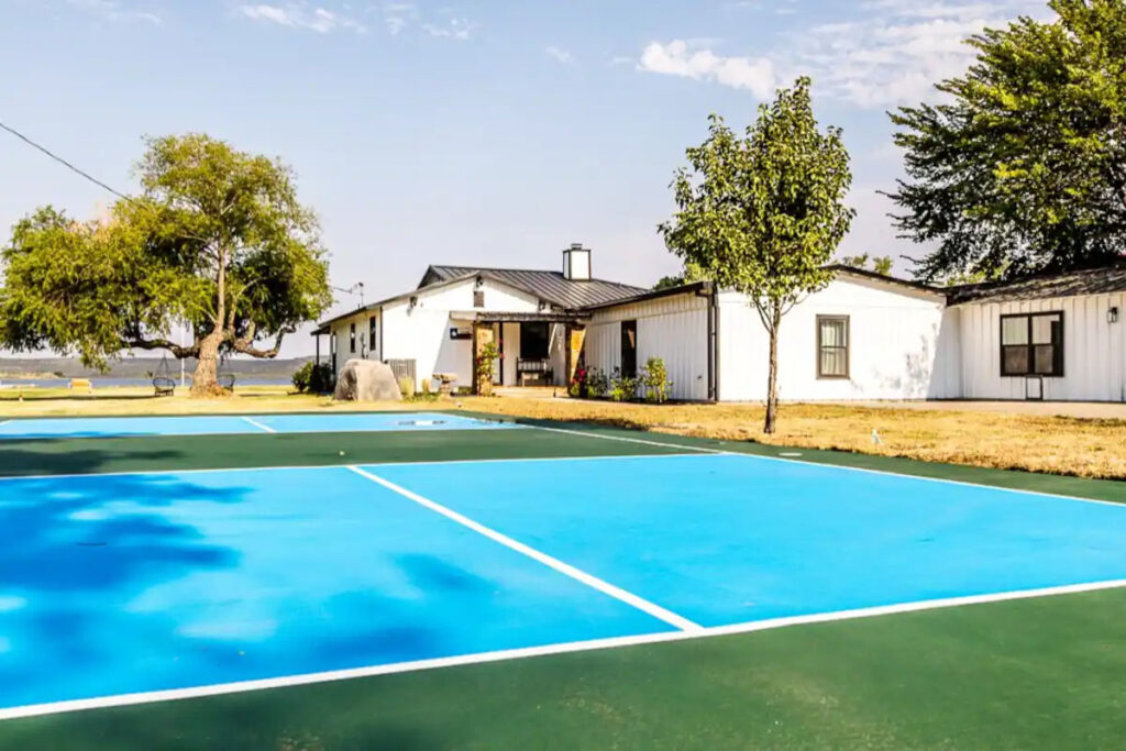 Sandy Shores Oasis outdoor pickleball court